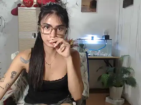 Martha4you Adlı Modelin Canlı XXX Sohbeti