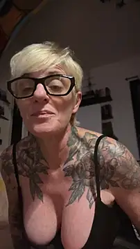 Chat XXX en directo de bornsinfull