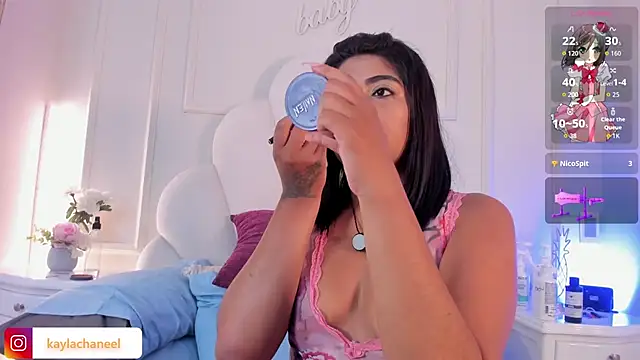 Kaylachannell élő XXX-chatje