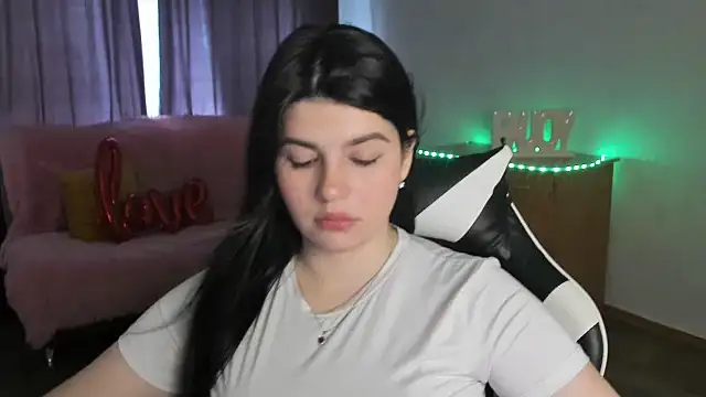 Chat XXX en directo de KisaModel