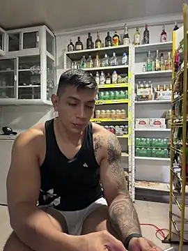 OliverWest04 Live XXX-chat