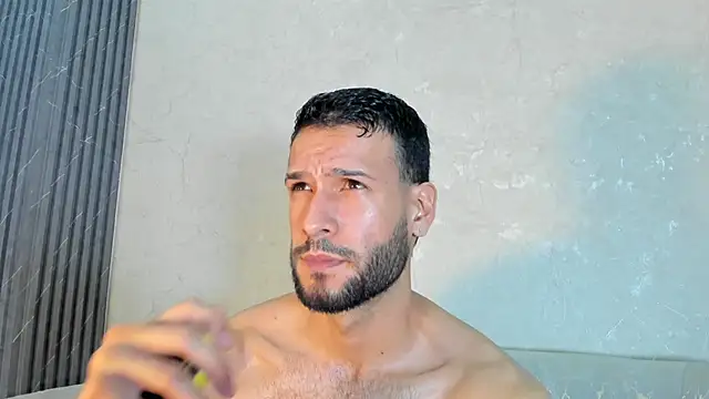 Jacob_Benelli Show in webcam