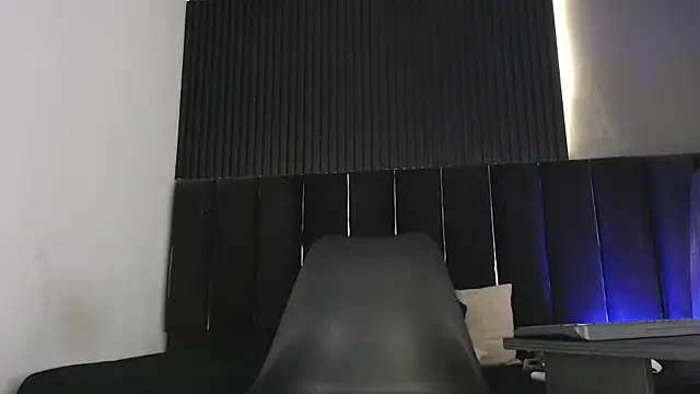 Logan_Steel élő XXX-chatje