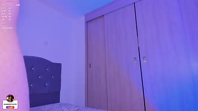 emily_kate_ Adlı Modelin Canlı XXX Sohbeti