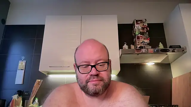 Chat +18 de theitalianbear ao vivo