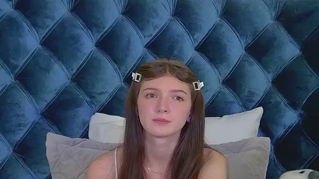 SophiaProve Adlı Modelin Canlı XXX Sohbeti