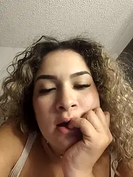 Sara_smiiith211's Live XXX Chat