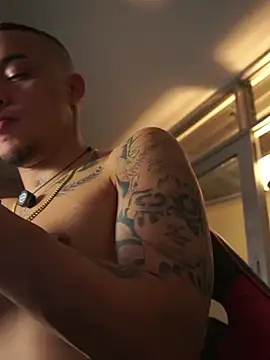 AlphaMasterXxxn Live XXX chat