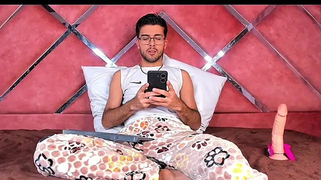 Онлайн чат XXX RodrigoColby2