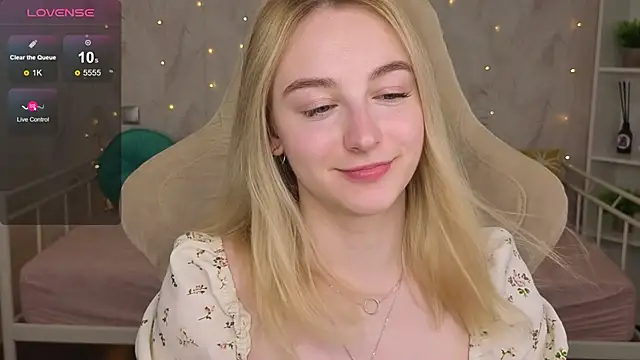 Shy_Polly's Webcam Show