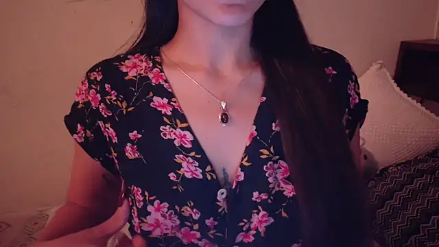 MidnightFlame Adlı Modelin Canlı XXX Sohbeti