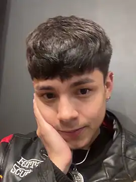 Andy_Belier23 라이브 XXX 채팅