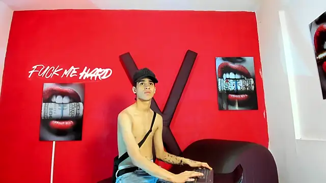 Chat XXX en directo de TWINKS_BOYSX
