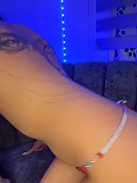 LARIISSAEVANS' Live XXX Chat