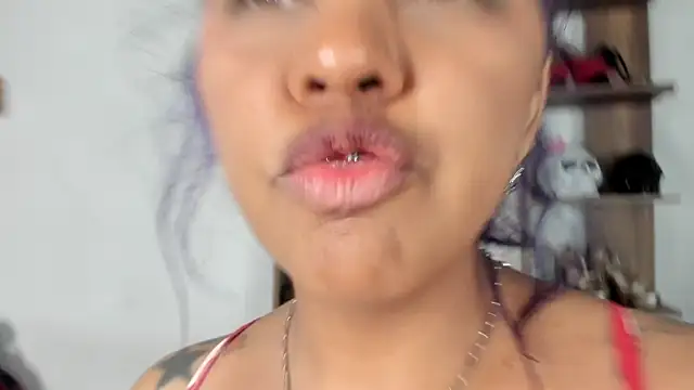 MirandaHaguen 现场XXX聊天