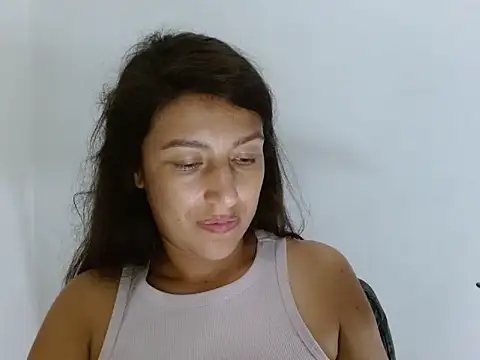 SarahFriendly Chat XXX in diretta