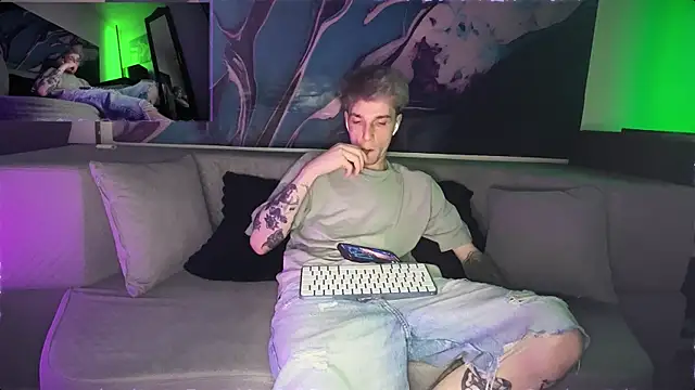 davesinner élő XXX-chatje