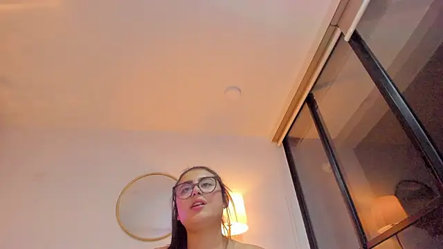 Chat +18 de imsofia_dy ao vivo