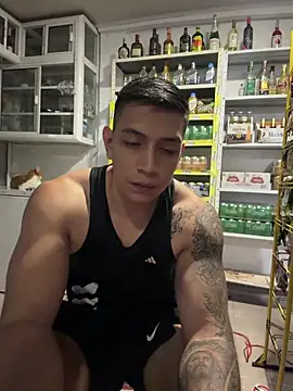 OliverWest04 – Naživo XXX chat