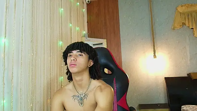 kim_curlyy live XXX chat