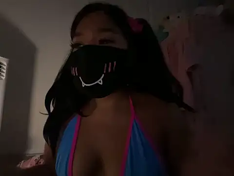 Onlypawzz's Live XXX Chat