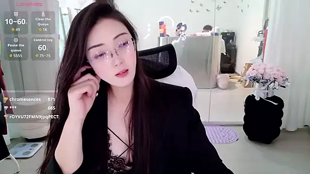 yangyang-777's Live XXX Chat