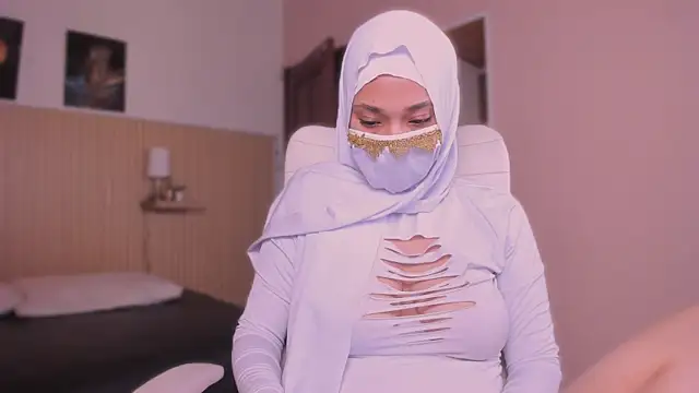XXX chat uživo modela LittleNoor