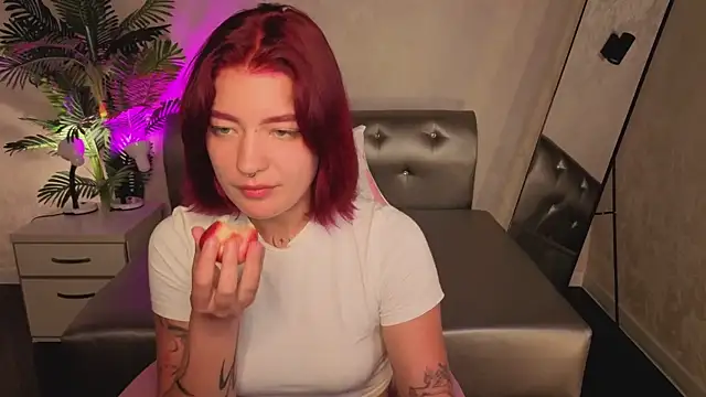 Nikki_Gringer's Live XXX Chat