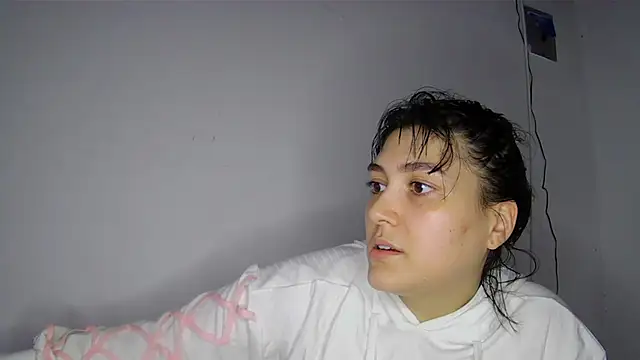 צ'אט XXX בשידור חי של soysara15