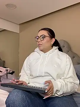 Chat XXX en directo de AlmaraRouge