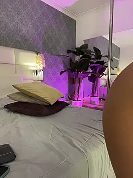 Chat +18 de Celeste_Amber ao vivo