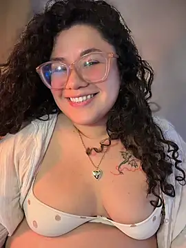 Chat XXX en directo de CurlyMilf_Vannexxxa