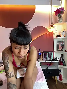 Czat XXX na żywo – Valkiriia_wiine