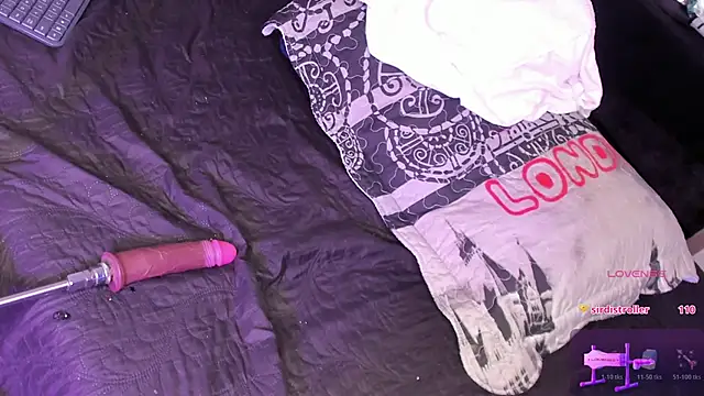 ALONDRAMILF élő XXX-chatje