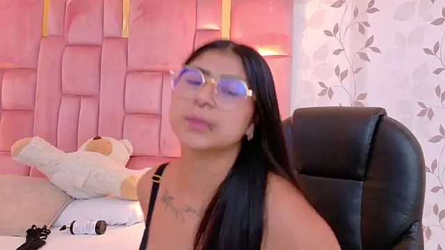 ScarletJons' Live XXX Chat