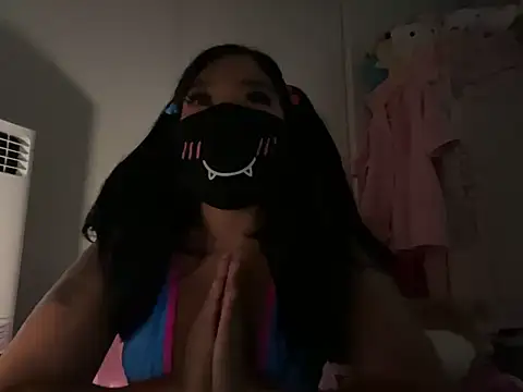 Onlypawzz's Live XXX Chat