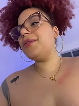 Chat XXX ao vivo de Leyah__