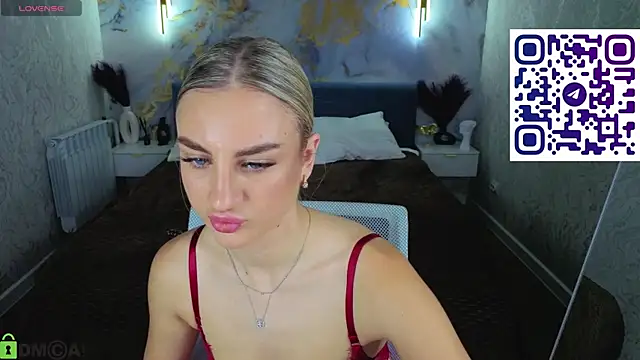 Silen_Tori's Live XXX Chat