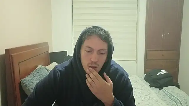 Chat +18 de hardaftercum ao vivo