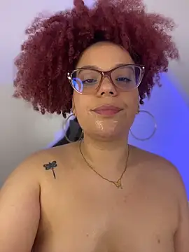 Leyah__ Live XXX-chat