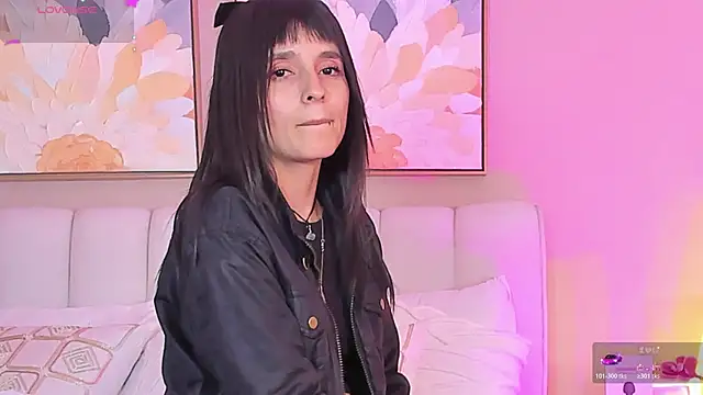 MiaTaylorSweet's Live XXX Chat