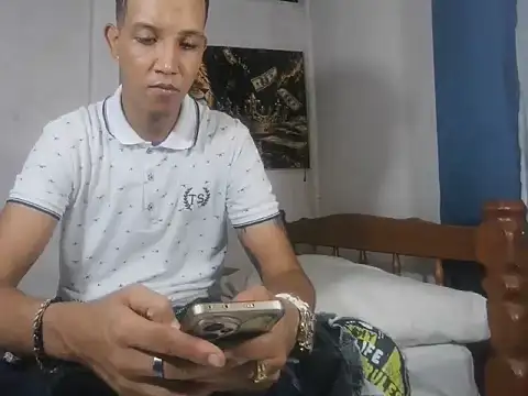 Živý XXX chat badboy_master