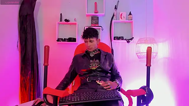 Maximoking26 Show Webcam