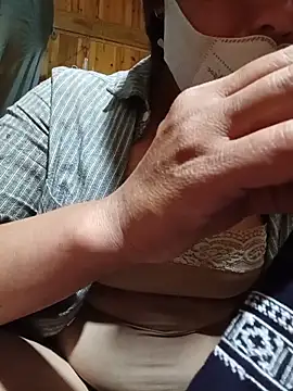 Milla_pussy Obrolan Langsung XXX