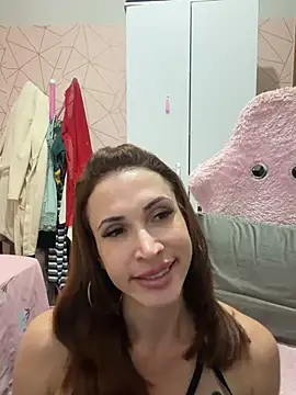 Chat +18 de Irresistible24 ao vivo