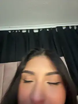 Chat +18 de SabrinaX_X ao vivo