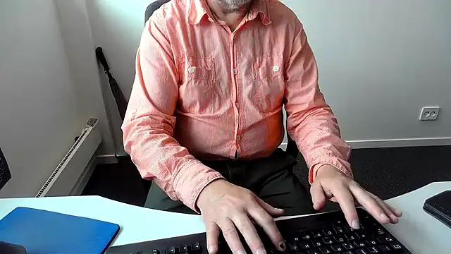 Buggemann Chat XXX live