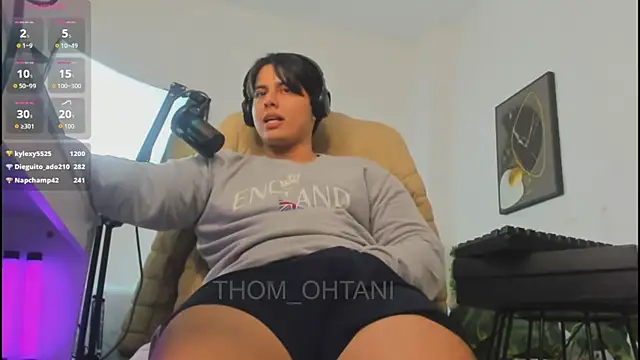 Thom_Ohtani 라이브 XXX 채팅