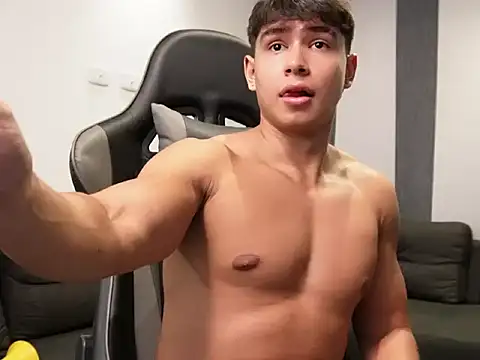 Bray_Kevin Live XXX-Chat