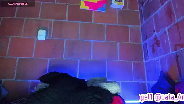 Chat +18 de Cata-angel ao vivo
